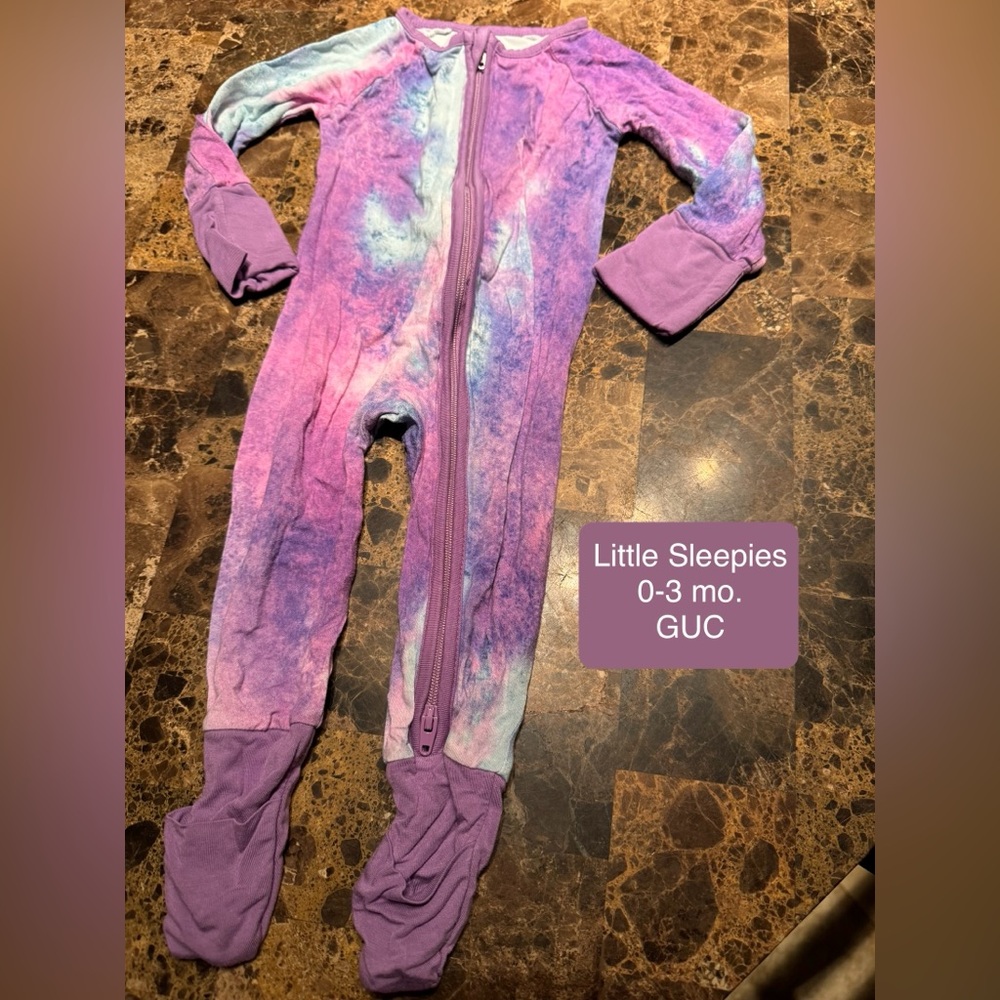 Little Sleepies- purple watercolor
0-3 months girls toddler